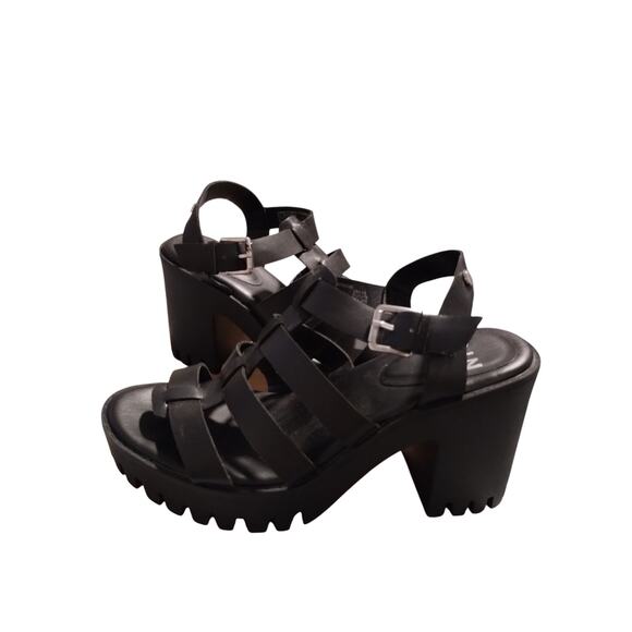 Madden NYC Women's size 9½ Genesis Block Heel Fisherman Gothic Rock Emo Sandals - Picture 8 of 10